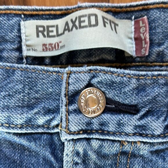 Levi's Men's 550 Relaxed Fit Jean Shorts - Picture 4 of 6